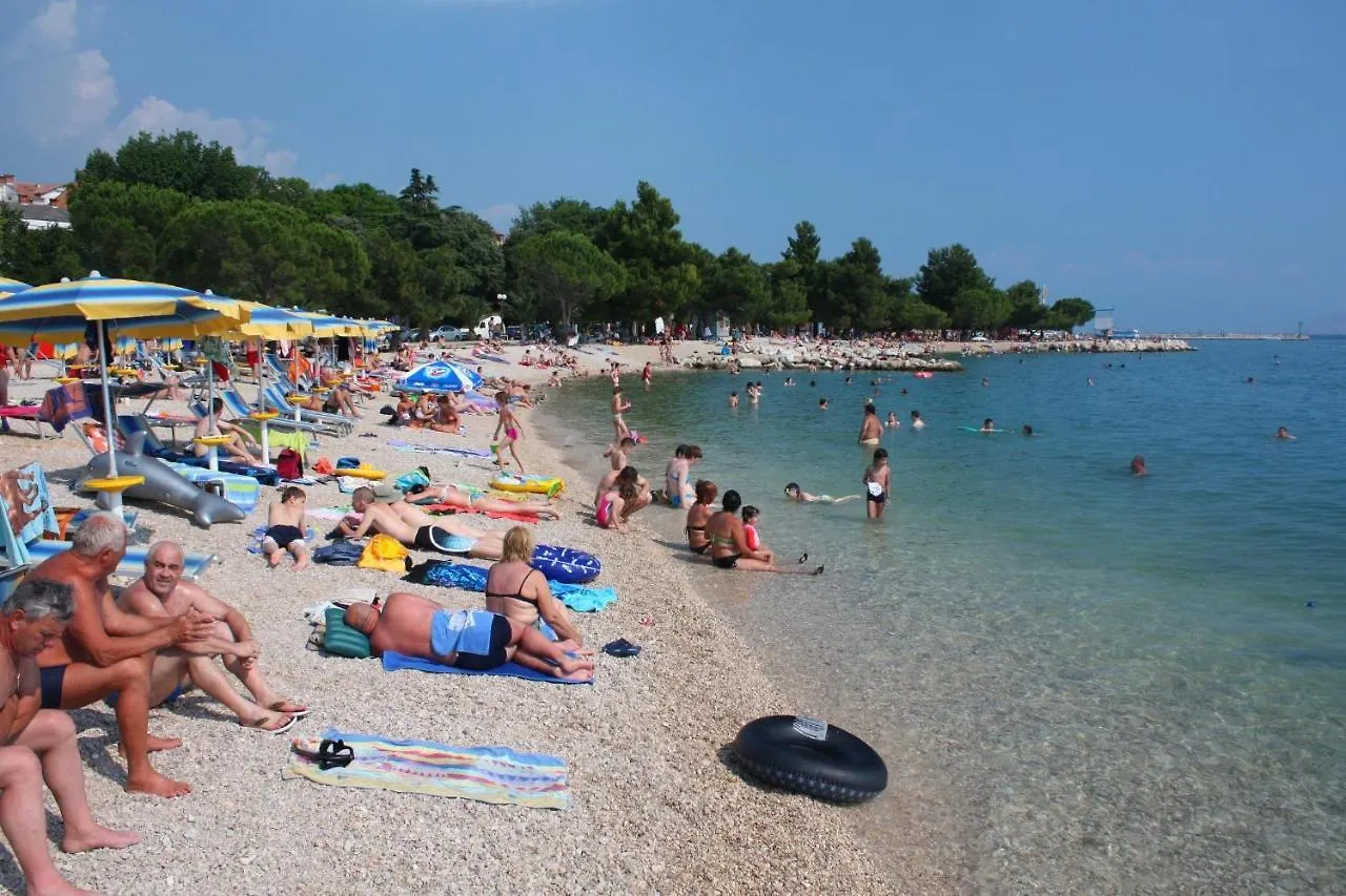 Apartments With A Parking Space Dramalj, Crikvenica - 5576 0*, Dramalj Croatia