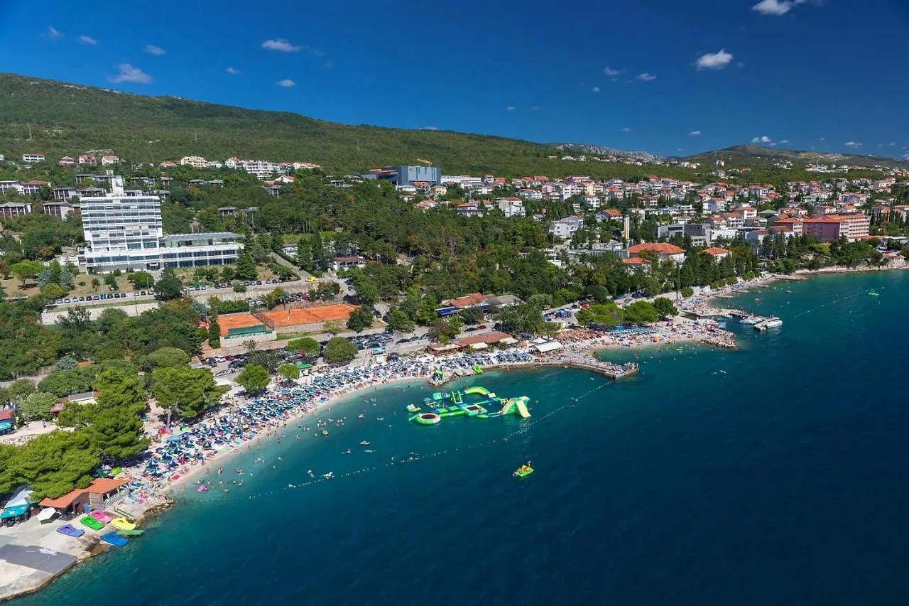 Apartments With A Parking Space Dramalj, Crikvenica - 5576 Croatia