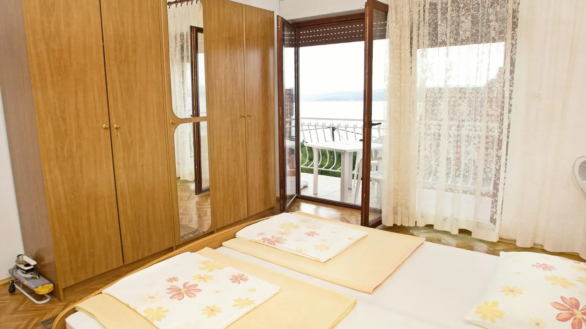 Apartments With A Parking Space Dramalj, Crikvenica - 5576 Croatia